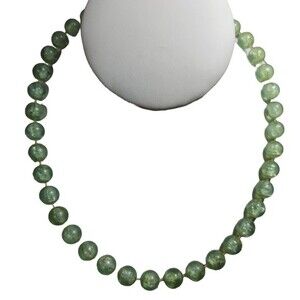 Light green glass beaded necklace 18"